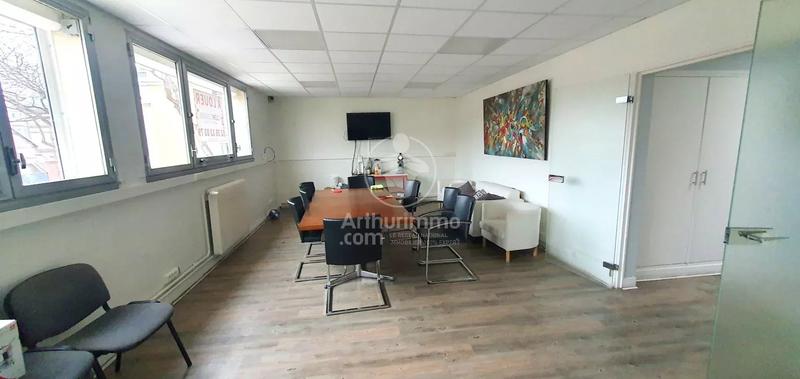 Bureau - 245 m² - 10 pièces