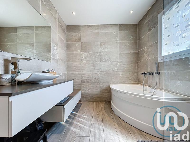 Maison - 113 m² - 4 pièces