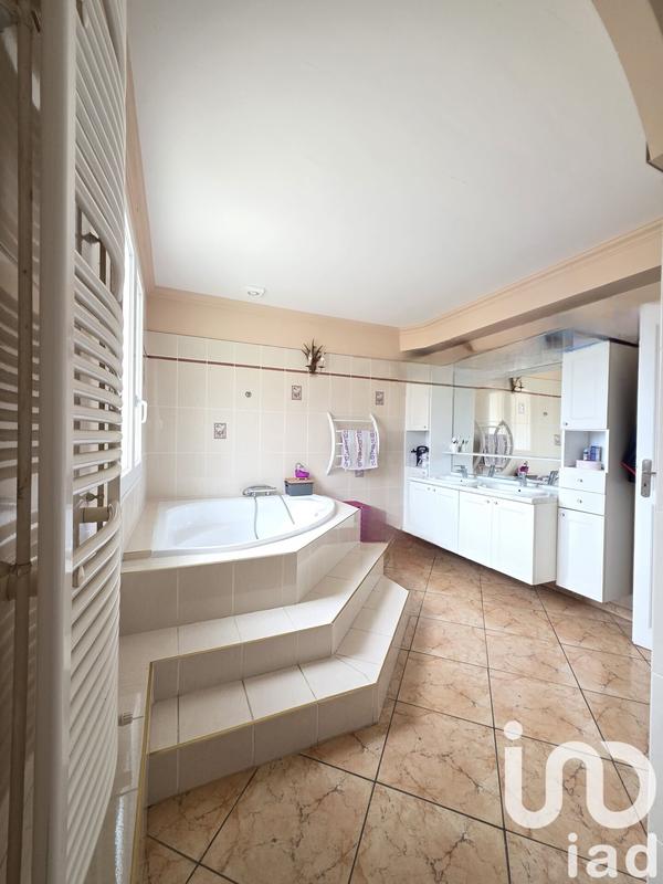 Maison - 172 m² - 6 pièces