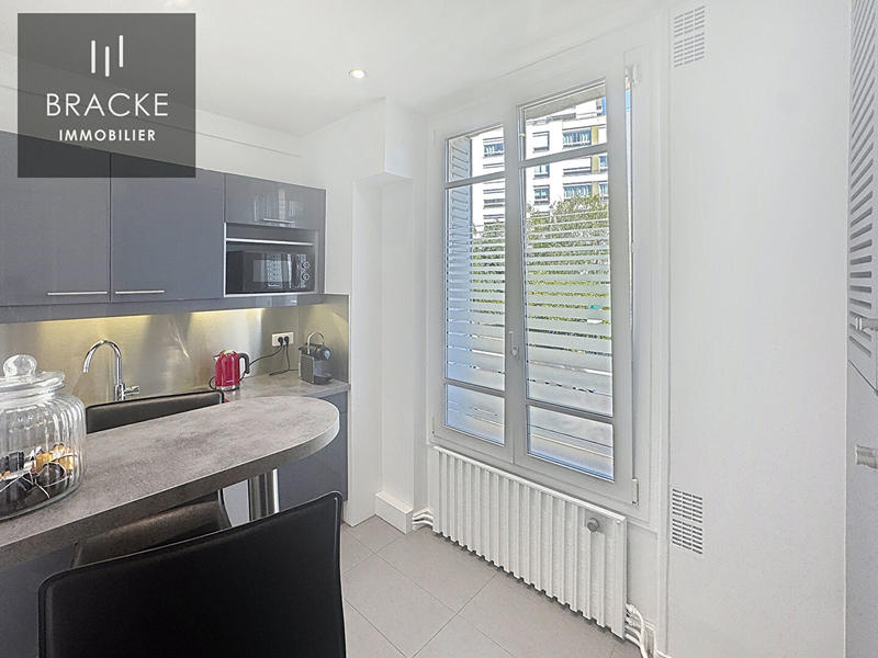 Bureau - 98 m² - 5 pièces