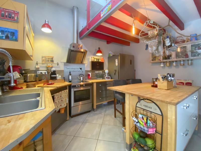 Maison - 90 m² - 5 pièces