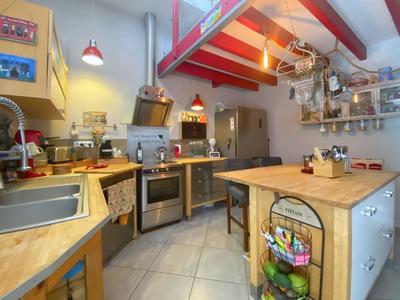 Maison - 90 m² - 5 pièces