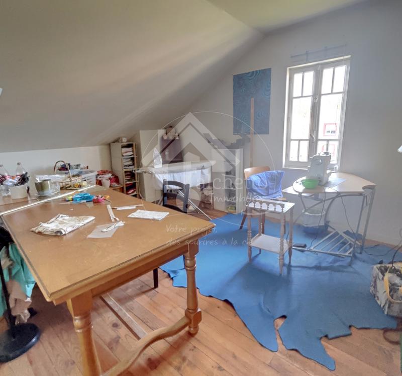 Maison - 170 m² - 8 pièces