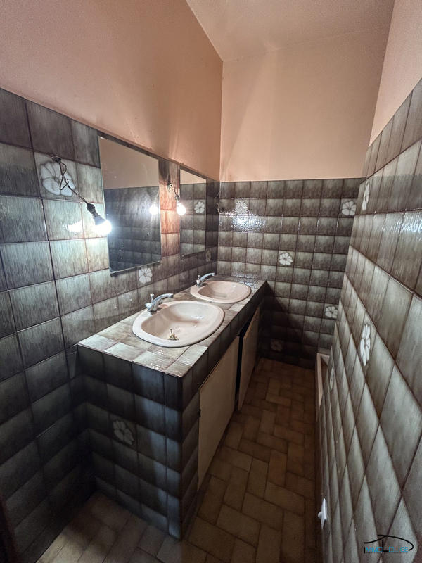 Maison ancienne - 210 m² - 7 pièces