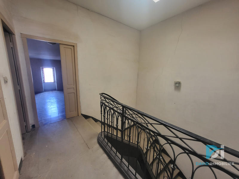 Maison - 385 m² - 11 pièces