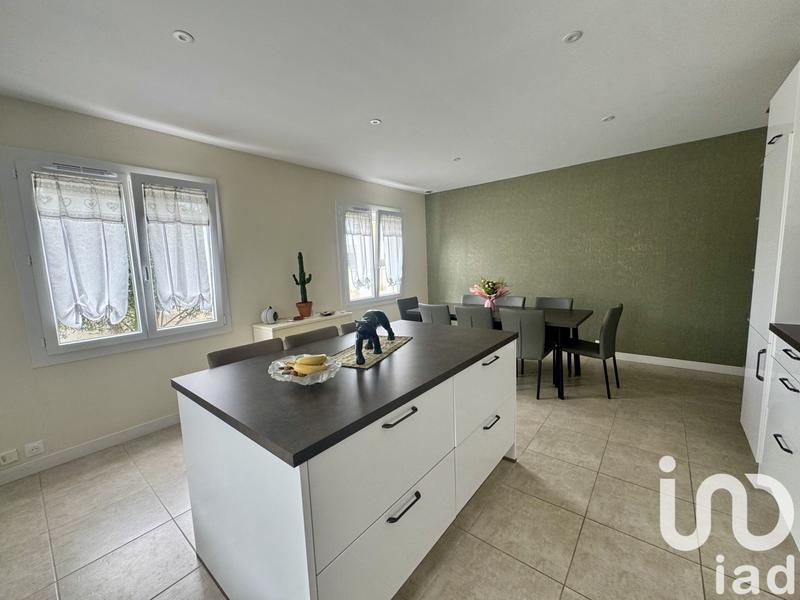 Maison - 225 m² - 8 pièces