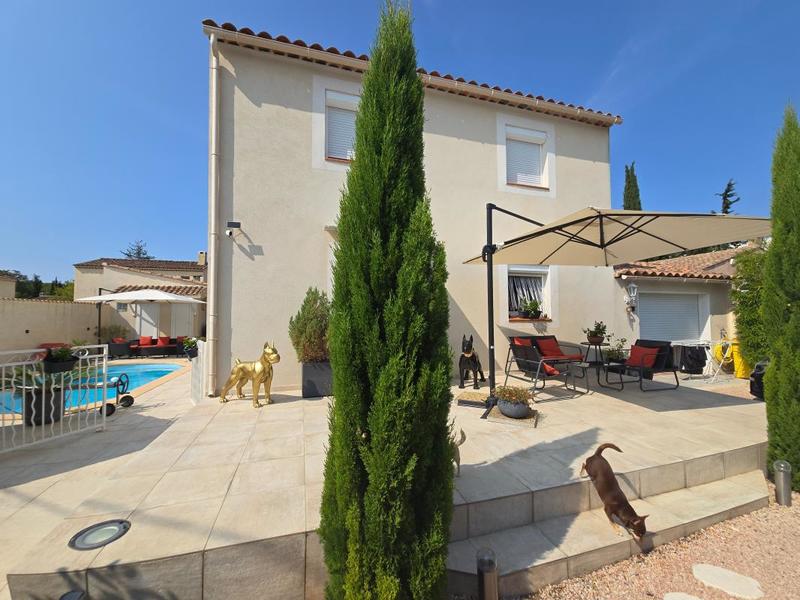 Maison - 110 m² - 5 pièces