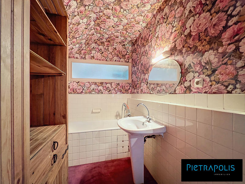 Maison traditionnelle - 132 m² - 6 pièces