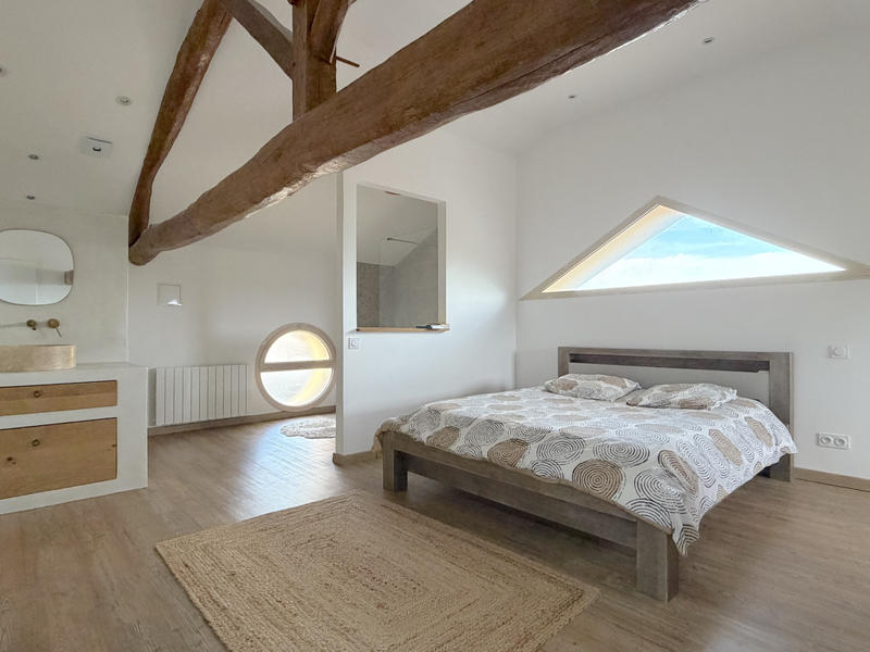 Maison - 255 m² - 7 pièces