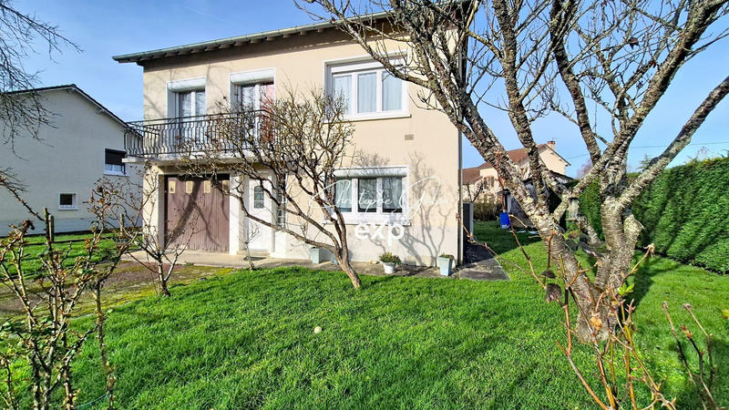 Maison traditionnelle - 82 m² - 4 pièces