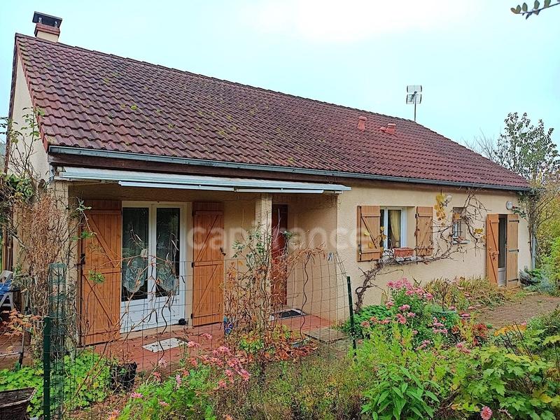 Maison - 90 m² - 5 pièces