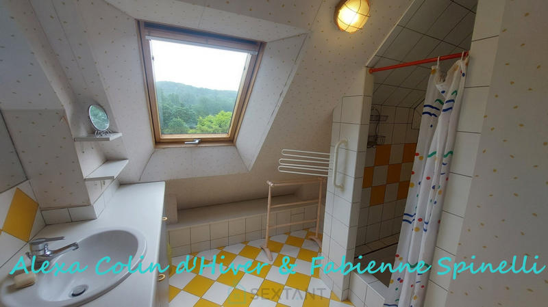 Maison - 177 m² - 7 pièces