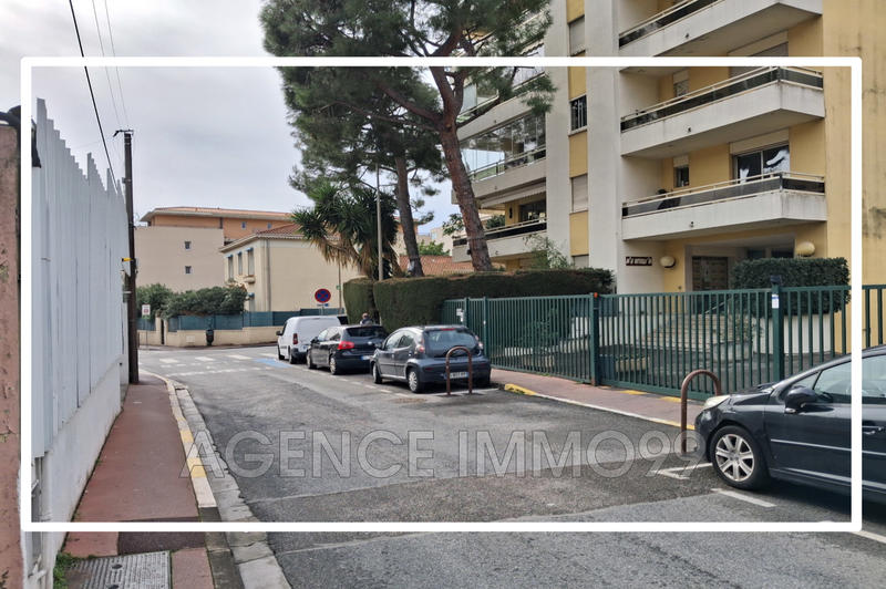 Parking / Garage - 13 m²