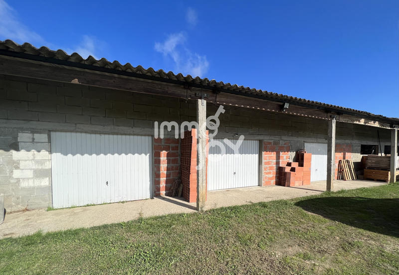 Propriété - 240 m² - 7 pièces