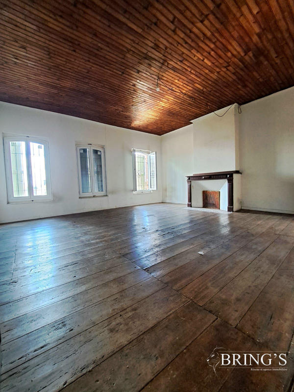 Maison - 185 m² - 7 pièces