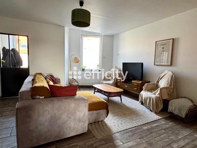 Maison - 144 m² - 5 pièces