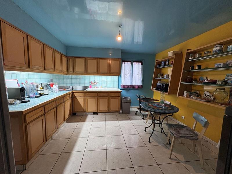 Maison - 240 m² - 5 pièces