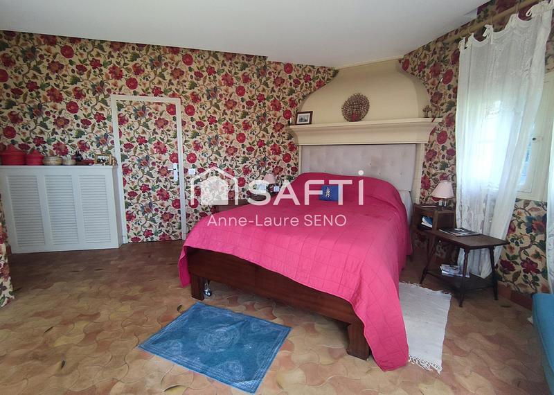 Maison - 395 m² - 14 pièces