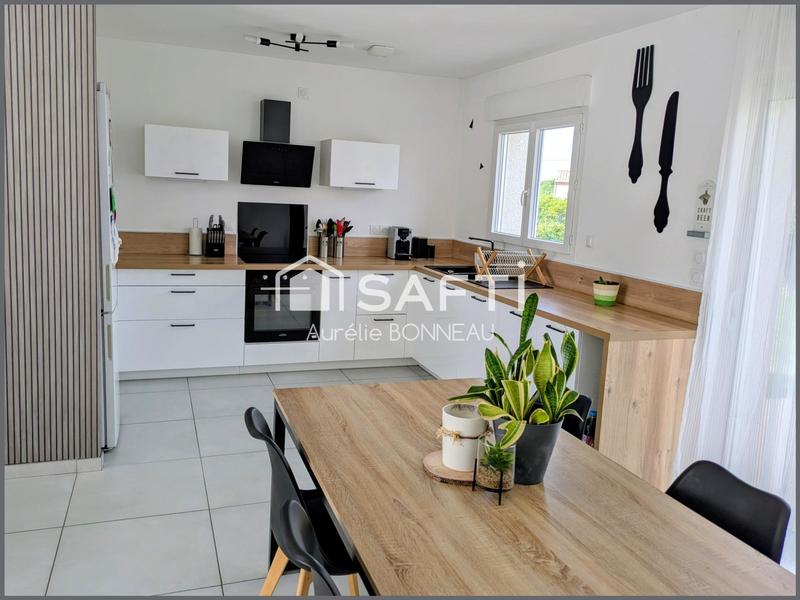 Maison - 93 m² - 4 pièces