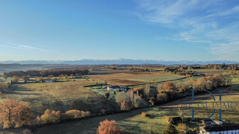 Maison - 230 m² - 7 pièces