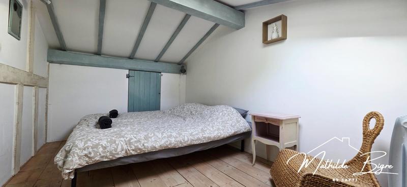 Maison - 234 m² - 11 pièces