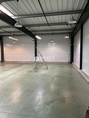 Local d'activités - 300 m²