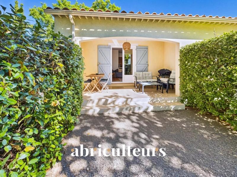 Villa - 261 m² - 12 pièces