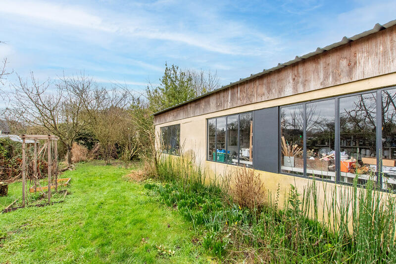 Maison - 235 m² - 9 pièces