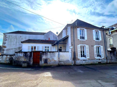 Maison - 95 m² - 5 pièces