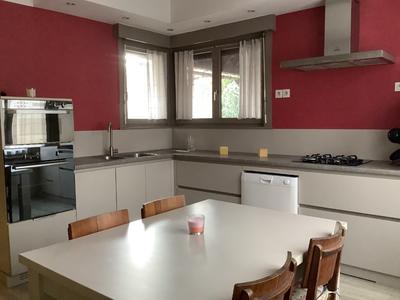 Maison - 221 m² - 7 pièces