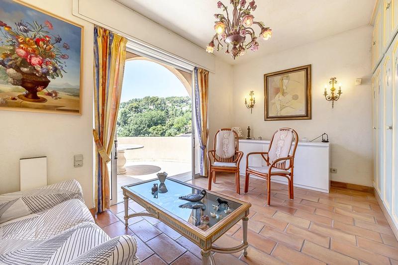 Maison - 283 m² - 6 pièces