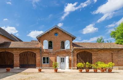 Manoir - 1 500 m² - 35 pièces