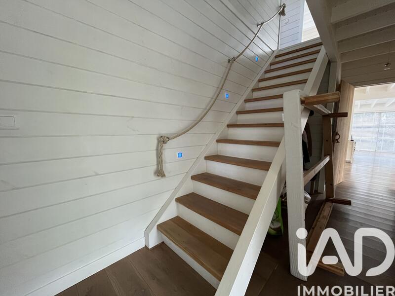 Maison - 168 m² - 6 pièces