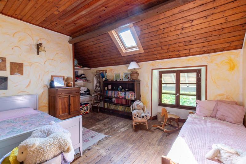 Maison - 230 m² - 8 pièces