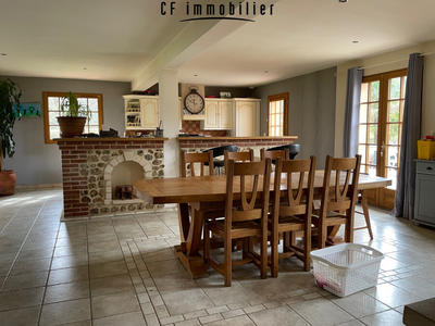 Maison - 168 m² - 7 pièces