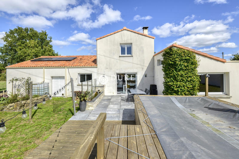 Maison traditionnelle - 123 m² - 6 pièces