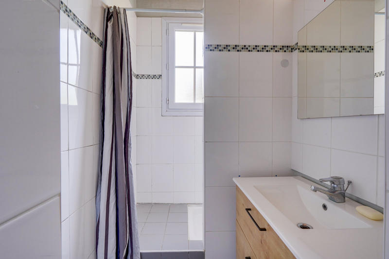 Maison - 200 m² - 8 pièces