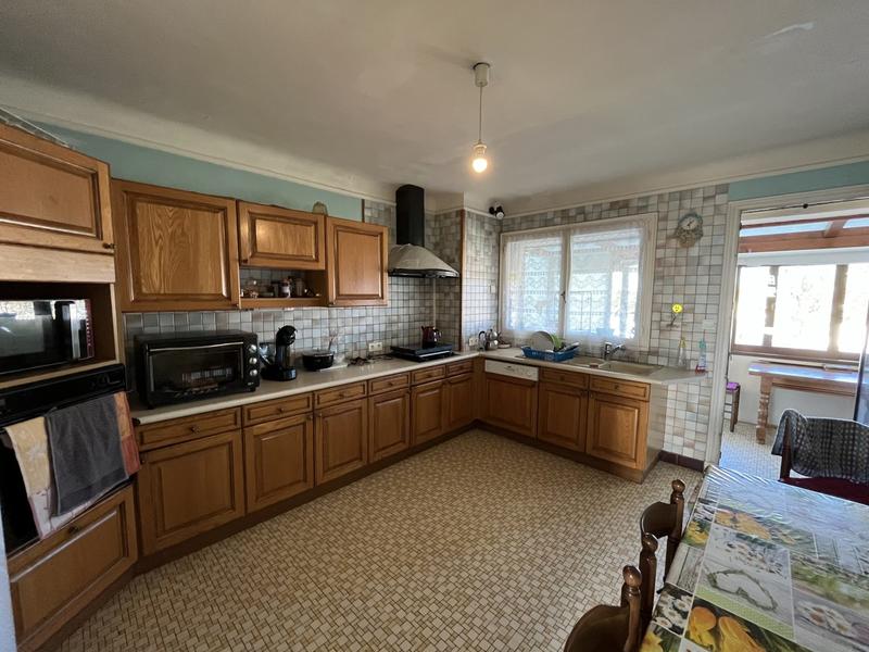 Maison - 140 m² - 5 pièces