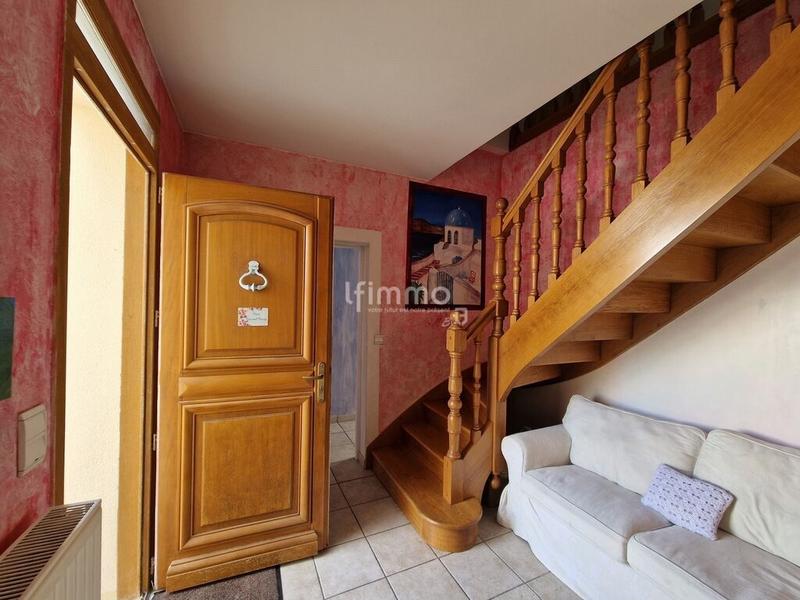 Maison - 194 m² - 6 pièces