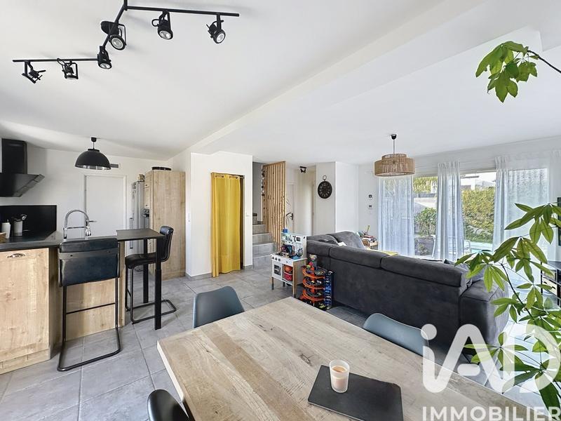 Maison - 88 m² - 5 pièces