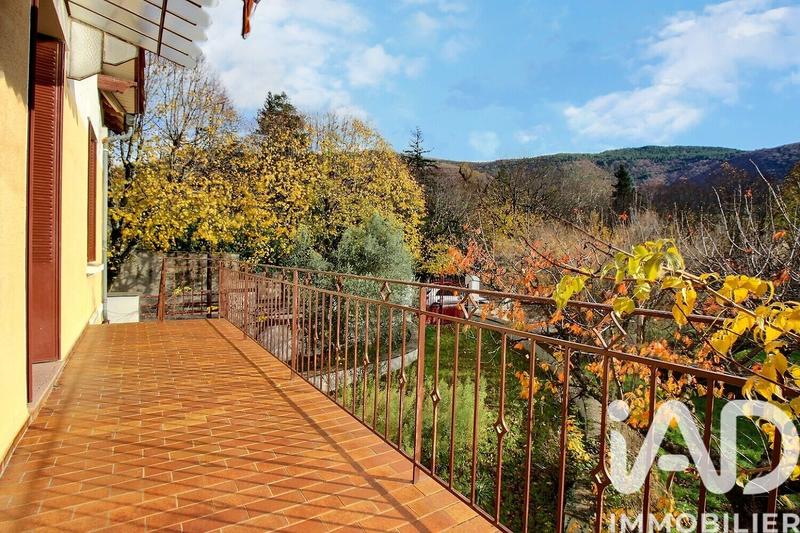 Maison de village - 139 m² - 6 pièces
