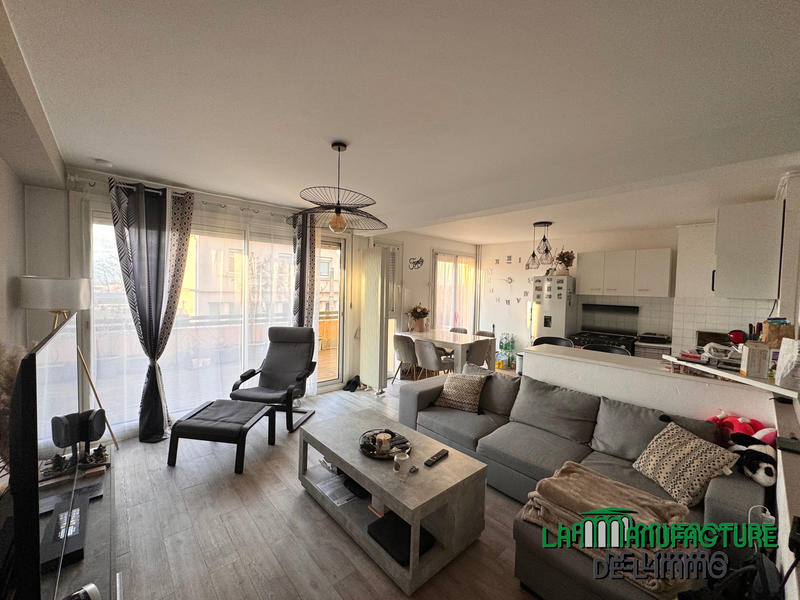 Appartement - 60 m² - 2 pièces