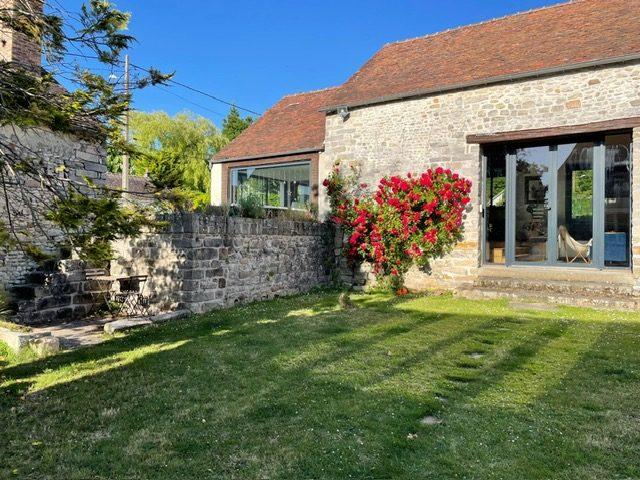 Maison ancienne - 340 m² - 12 pièces