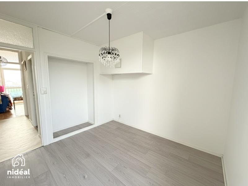Appartement - 80 m² - 5 pièces