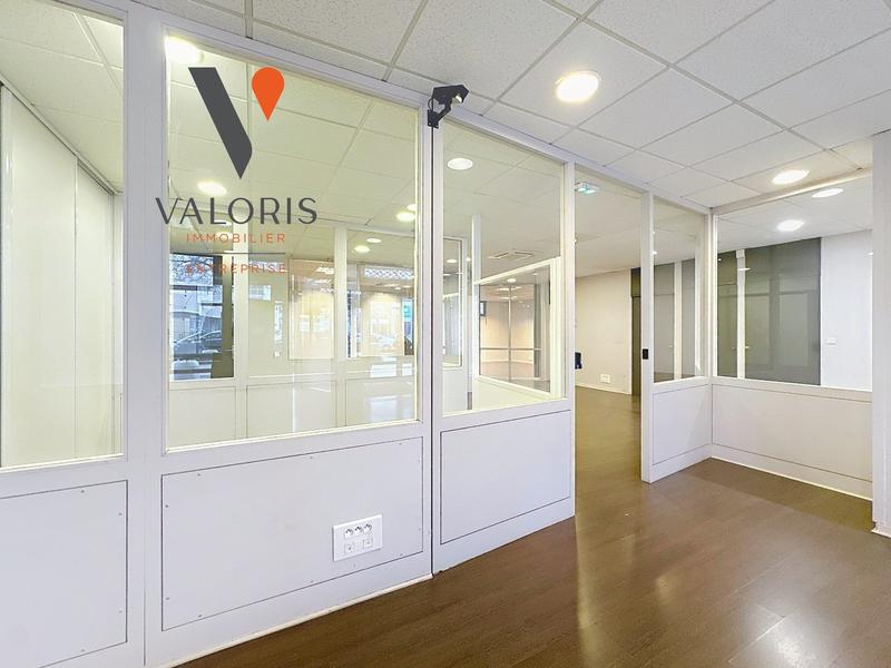 Local commercial - 167 m² - 6 pièces