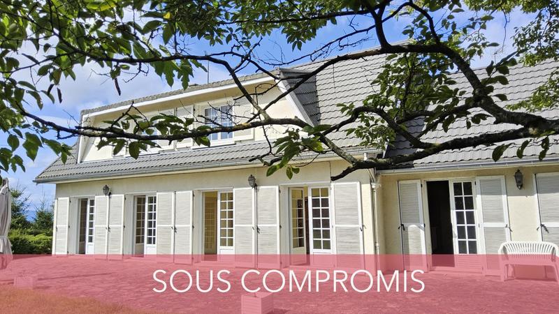 Villa - 205 m² - 8 pièces