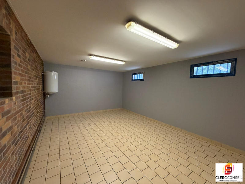 Local d'activités - 3 105 m²