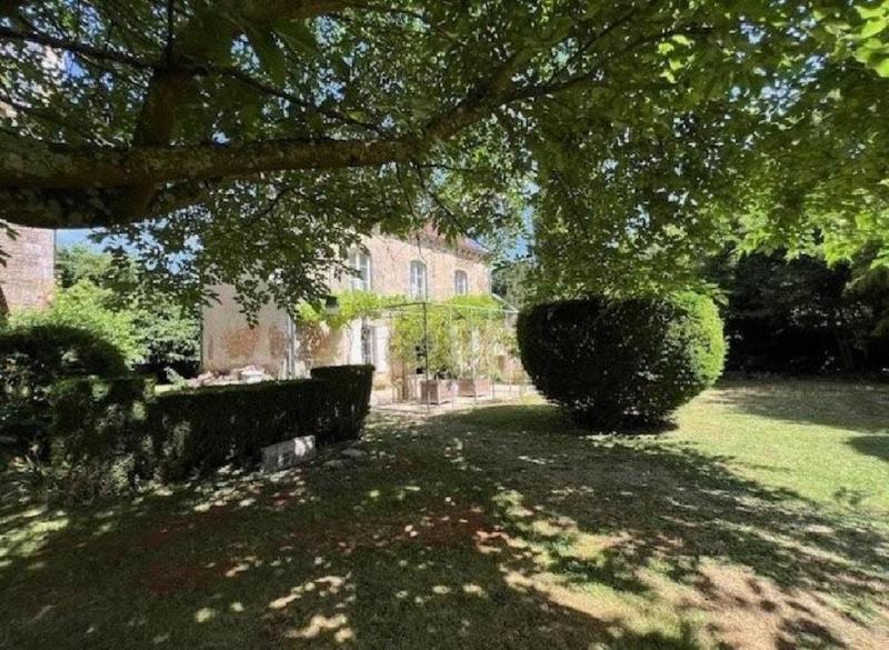 Maison - 230 m² - 8 pièces