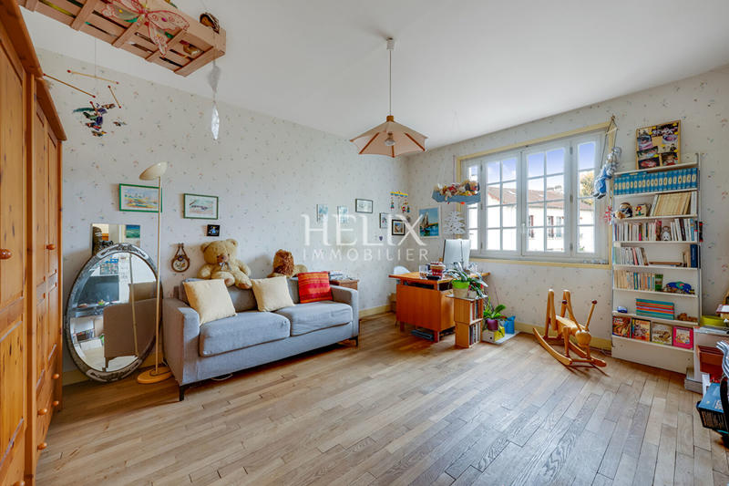 Maison - 135 m² - 6 pièces