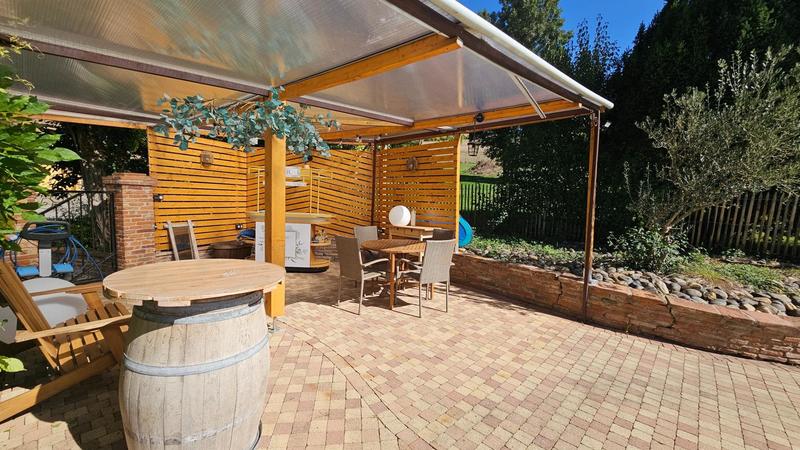 Maison - 340 m² - 12 pièces